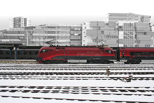 Electric locomotive Rh 1116 in RAILJET livery &quot;Spirit of Salzburg&quot; Digital with Sound<br /><a href='images/pictures/Roco/62366.jpg' target='_blank'>Full size image</a>